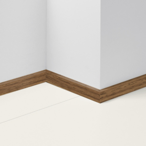 Plinthe Chêne history